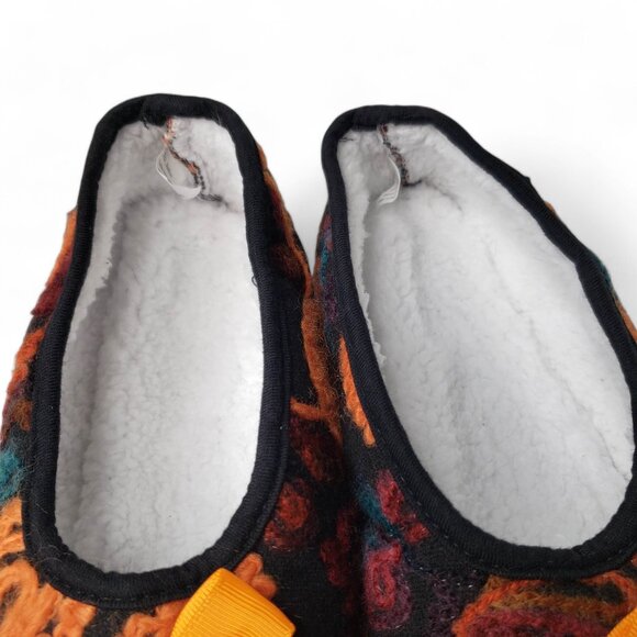 Snoozies Cozy Little Foot Coverings Women's Embroidered Yarn Pattern Furry M - Picture 7 of 9